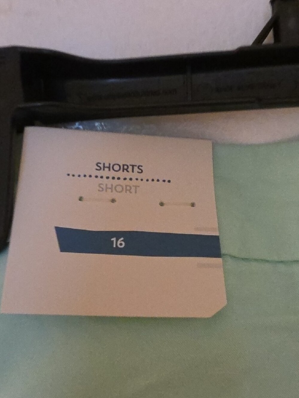 Old Navy Mint Green Women's Chino Shorts - Picture 5 of 7